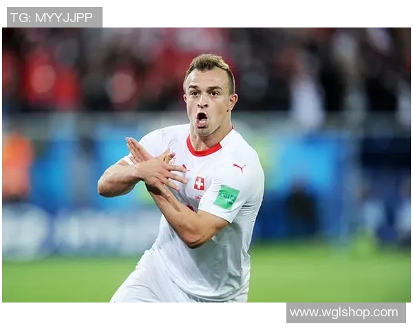 足球明星背后的成长故事与奋斗历程揭秘 足球明星背后的成长故事与奋斗历程揭秘