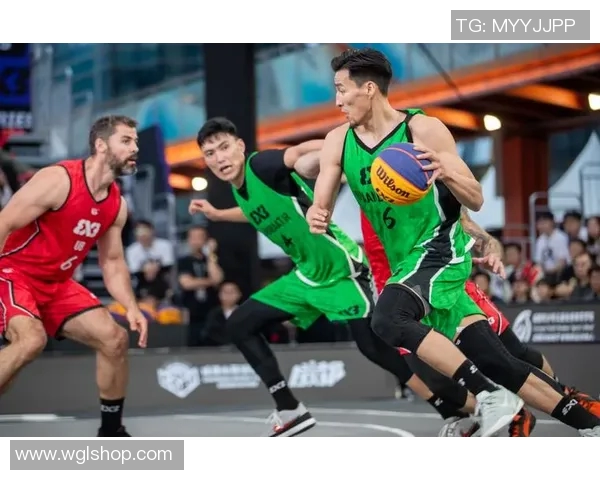 篮球明星穿绿色衣服展现环保理念引发时尚潮流新风尚 篮球明星穿绿色衣服展现环保理念引发时尚潮流新风尚